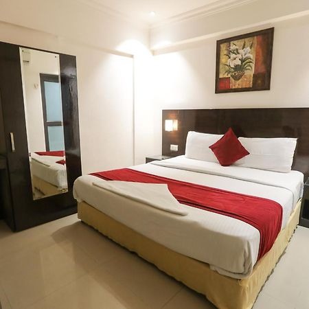 Anr Hotels Лакнау Екстериор снимка