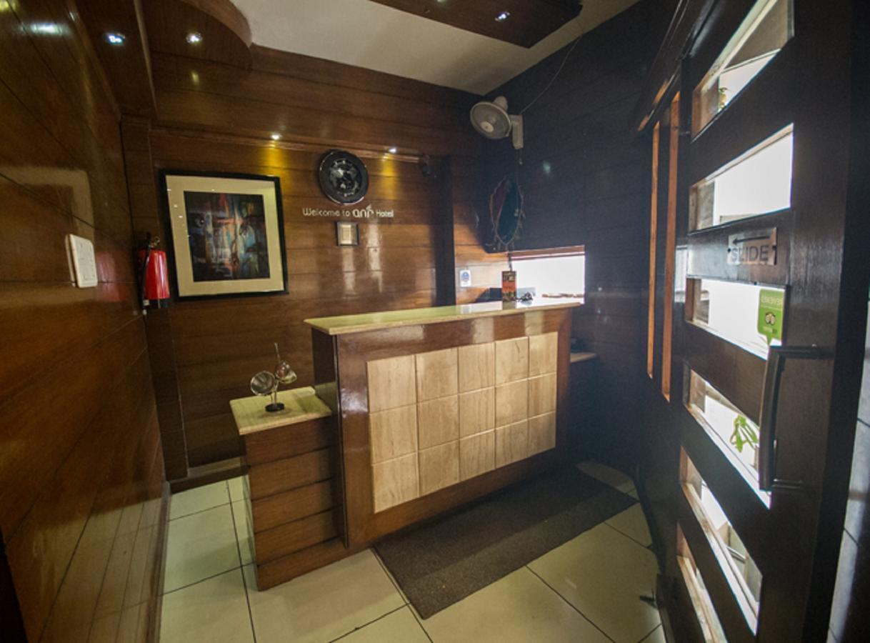 Anr Hotels Лакнау Екстериор снимка