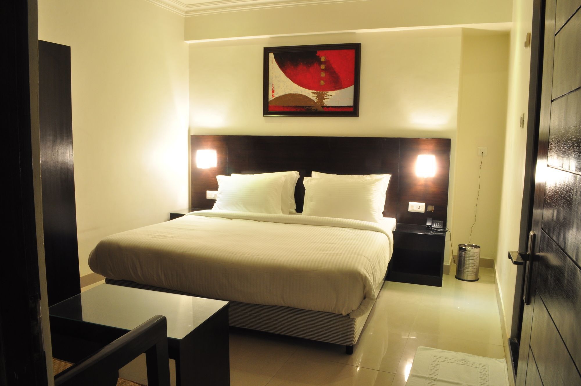 Anr Hotels Лакнау Екстериор снимка